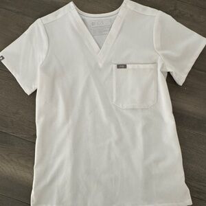 Catarina One-Pocket Scrub Top